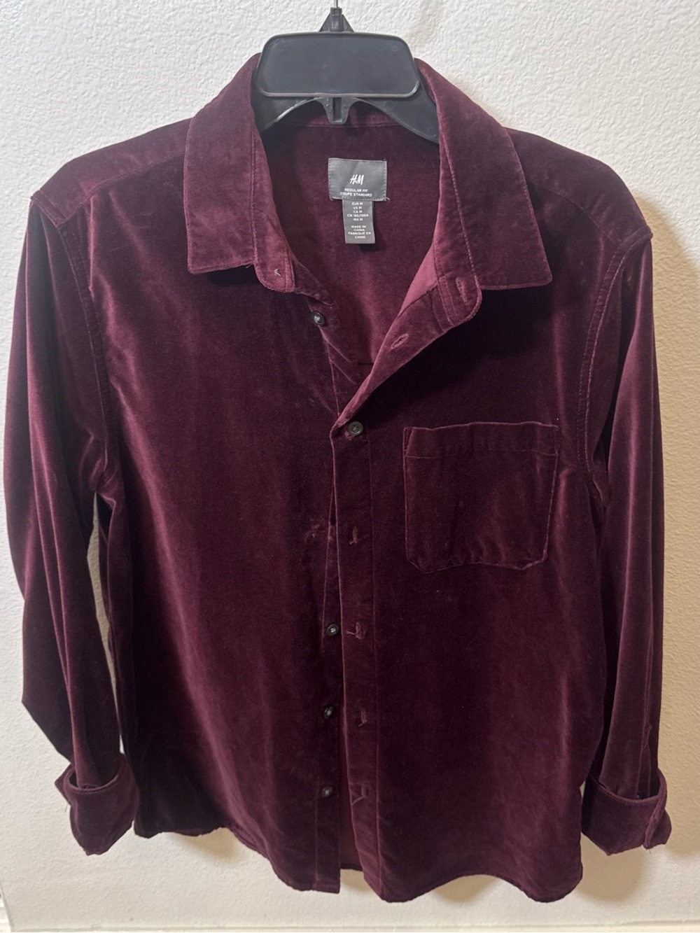 H&M Men's Velvet Button-Up Shirt - Burgundy men’s medium
